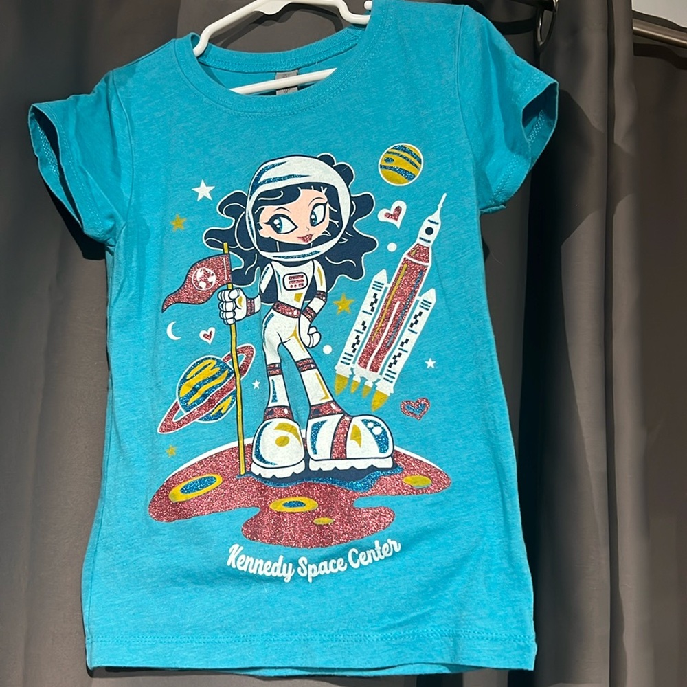 Kennedy Space Center Girls glitter space rocket astronaut T-shirt size small 5/6